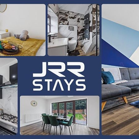 Walsall - 4 Bedroom House, Wi-Fi, Garden , Sleeps 8 - Jrr Stays Bescot ภายนอก รูปภาพ